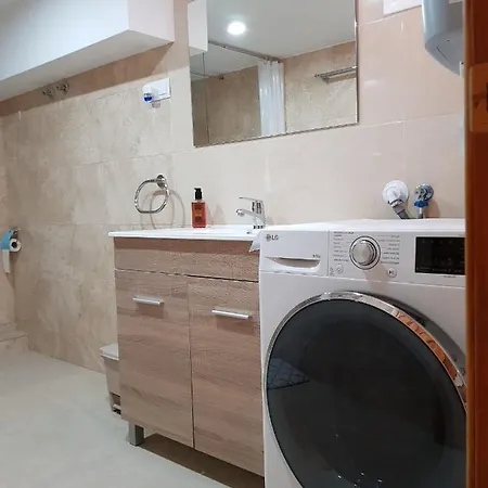 Deluxe Athos 50 Mp Garden Patio Golf & בית הארחה בנאלמדנה