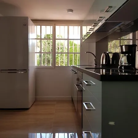 Deluxe Athos 50 Mp Garden Patio Golf & בנאלמדנה