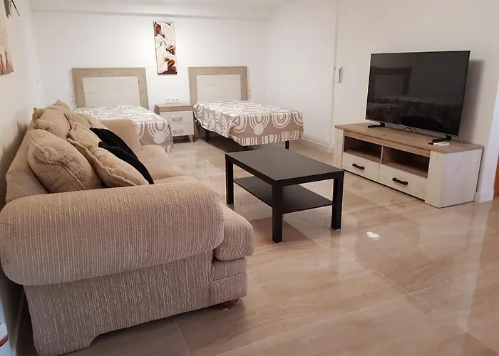 Deluxe Athos 50 Mp Garden Patio Golf & Бенальмадена