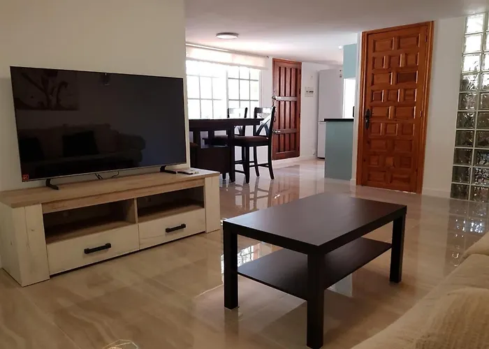 Deluxe Athos 50 Mp Garden Patio Golf & Гостевой дом