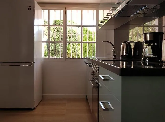 Deluxe Athos 50 Mp Garden Patio Golf & Бенальмадена